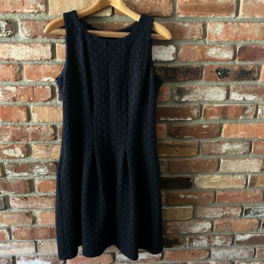 Gabby Skye Sleeveless Navy Blue Peplum Flower Patterned Dress Size 8